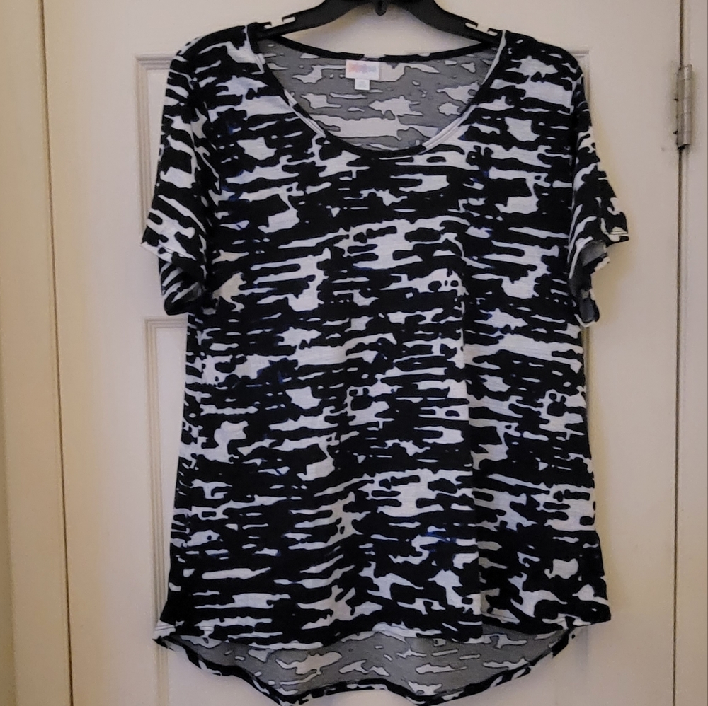LuLaRoe 2XL Retired Classic T Black/Blue/White Print